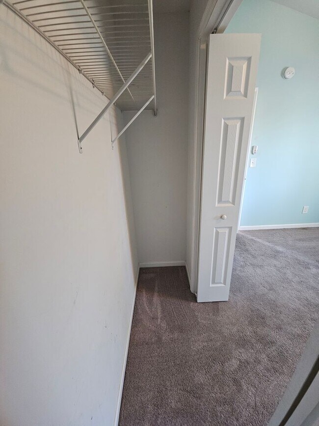 Building Photo - Spacious 2-Bedroom End-Unit Condo Near Surfside Beach