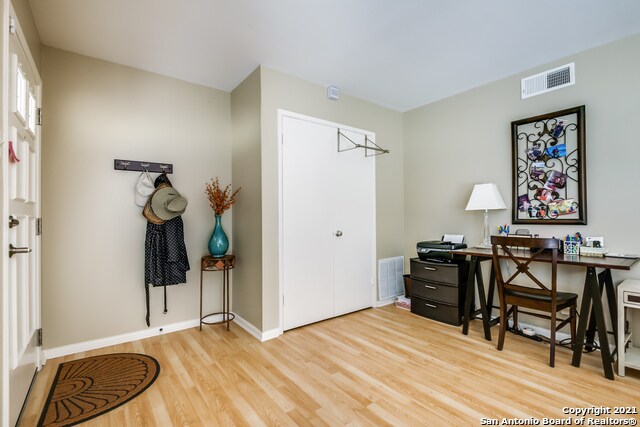 Building Photo - 103 Oakhurst Pl