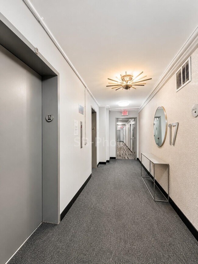 Building Photo - 135 Montgomery St
