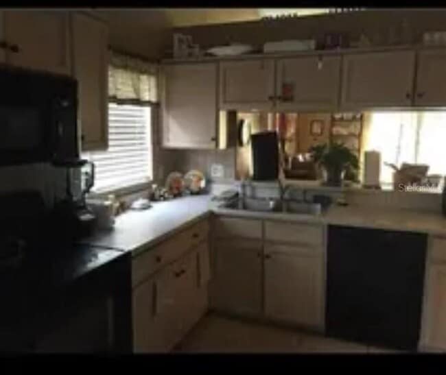Building Photo - 3132 Arrow Dr