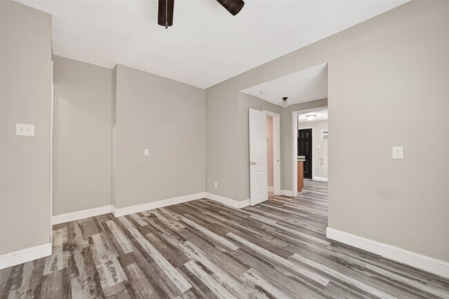 Building Photo - 1511 Scharpe St