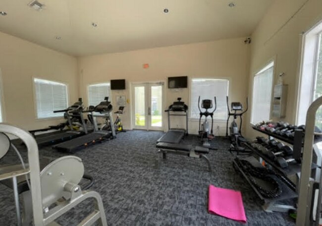 Building Photo - Gardens of Bridgehampton