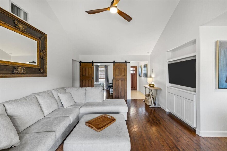 Building Photo - 2512 Azalea Ct