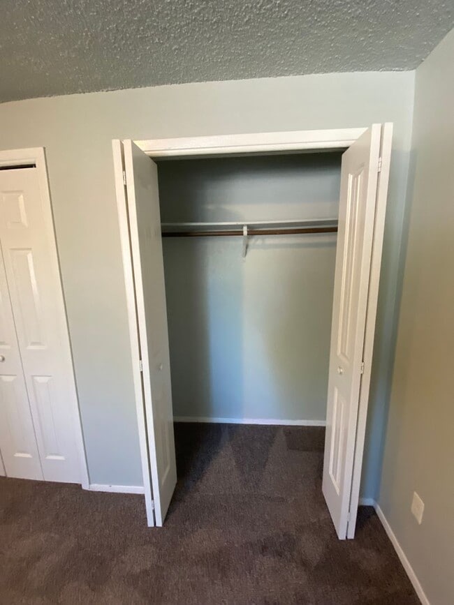 Building Photo - Ready first of June / 3 bedroom 2 bathroom...