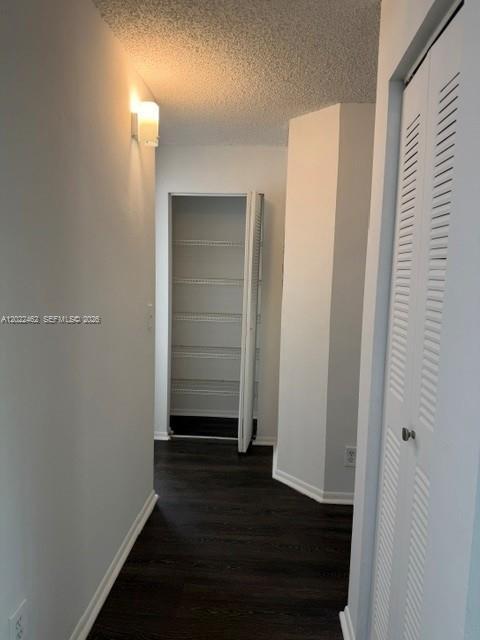 Building Photo - 9999 Summerbreeze Dr