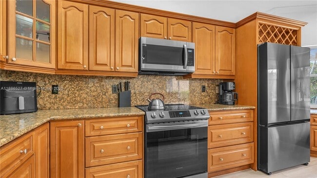 Building Photo - 622 SW 200th Terrace