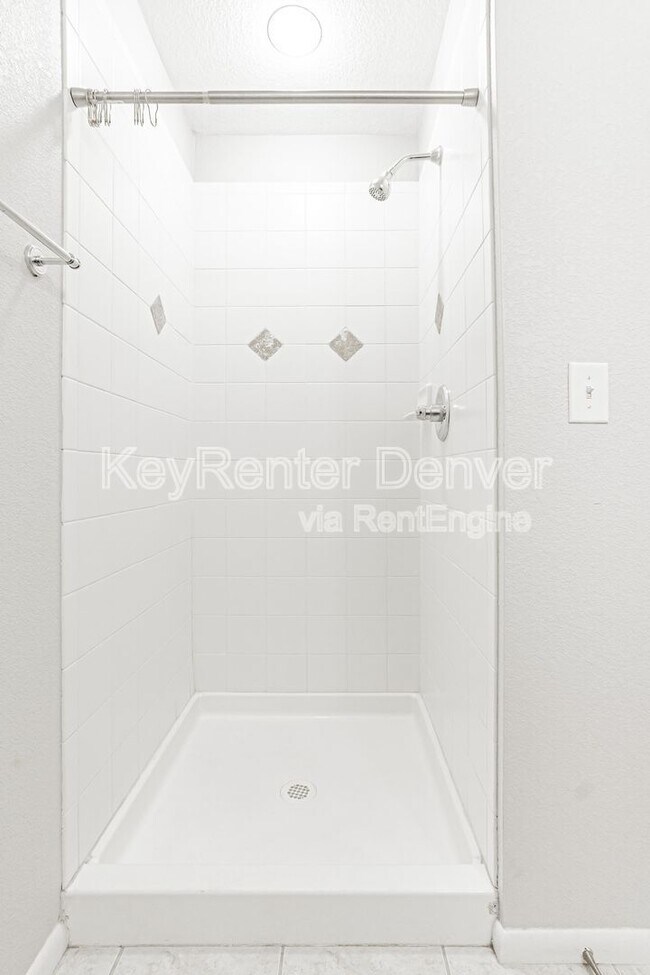 Building Photo - 3149 Blake St