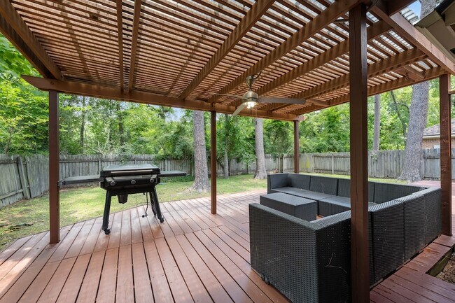 Building Photo - 43 Hickory Oak Dr