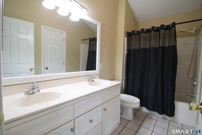 Building Photo - 8005 Heartwood Ln