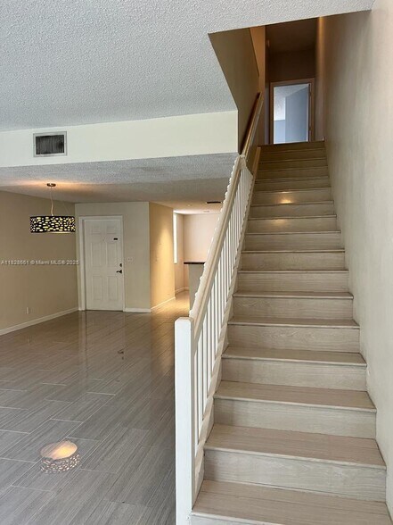 Building Photo - 1597 Barcelona Way