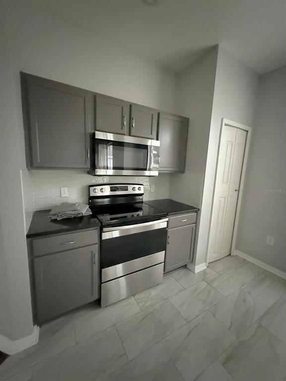 Building Photo - 14116 Entrada Dr