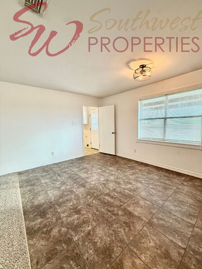 Building Photo - Well maintained 3 bedroom, 2 bathroom in the country