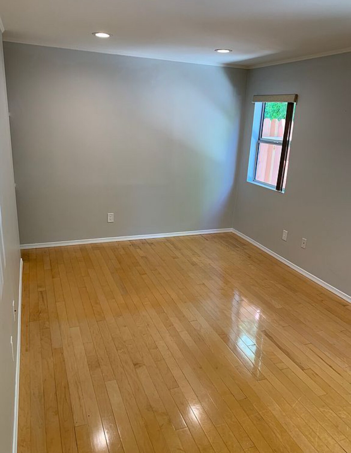 Building Photo - 7104 Yarmouth Ave