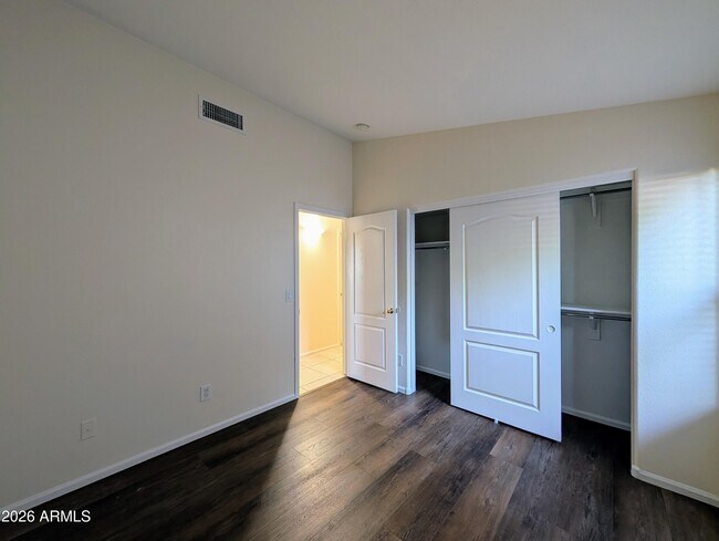 Building Photo - 11134 W Windsor Ave