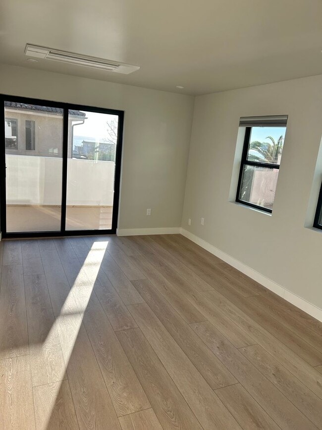 Building Photo - Beautiful New Build with Ocean & Pier Views – Long term rental in Cayucos