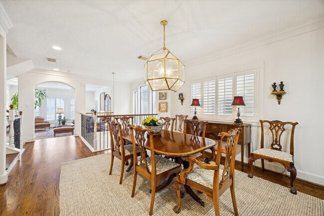 Building Photo - 2643 Westgate Dr