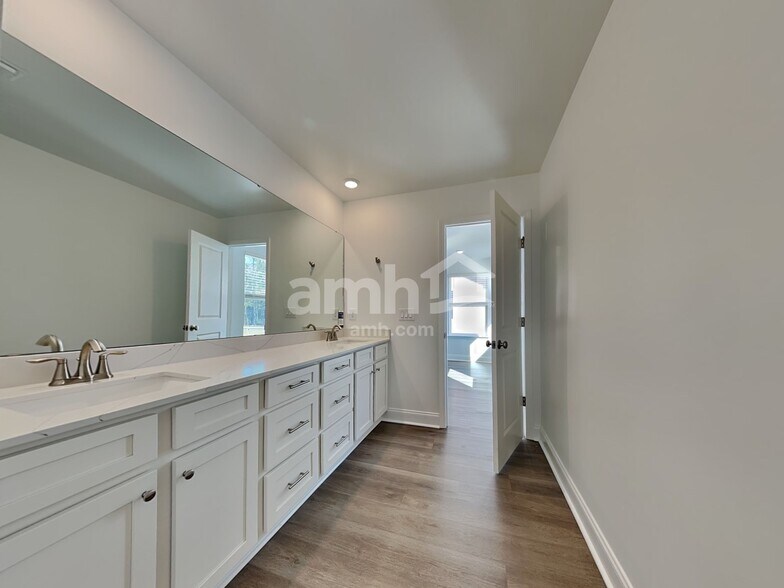 Building Photo - 168 Portside Pk Dr