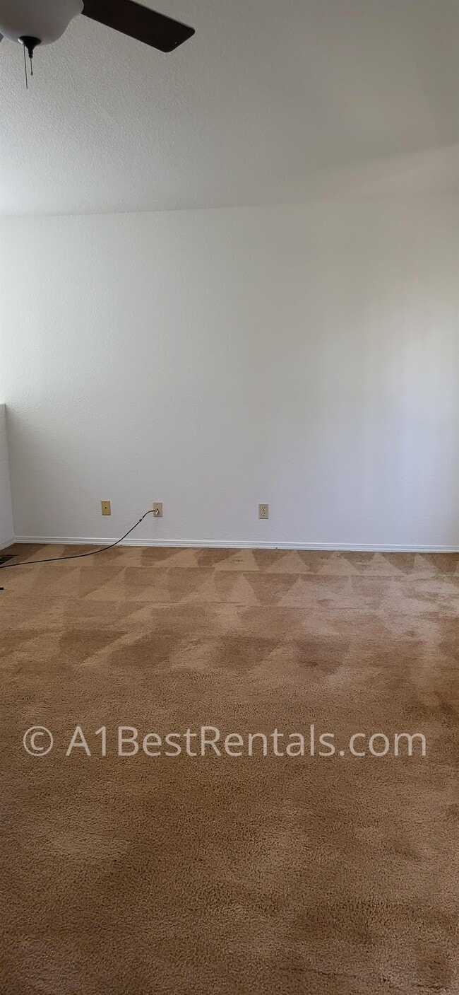 Building Photo - 900 Arlene Ct