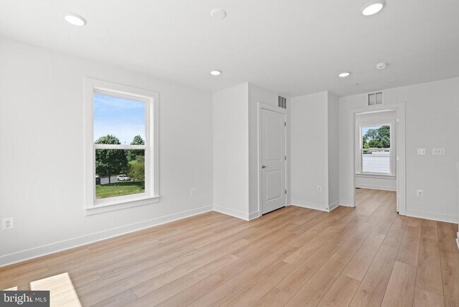 Building Photo - 3122 Nina Clarke Dr
