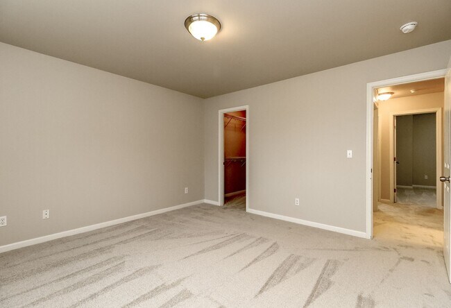 Building Photo - Beautiful Lacey Home with new paint and carpet in Popular Edgewater Community
