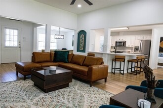 Building Photo - 17023 Lexington Dr