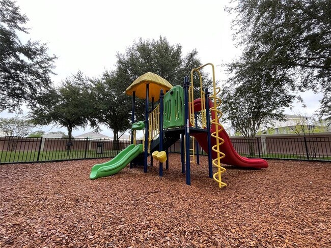 Building Photo - 2432 Caravelle Cir