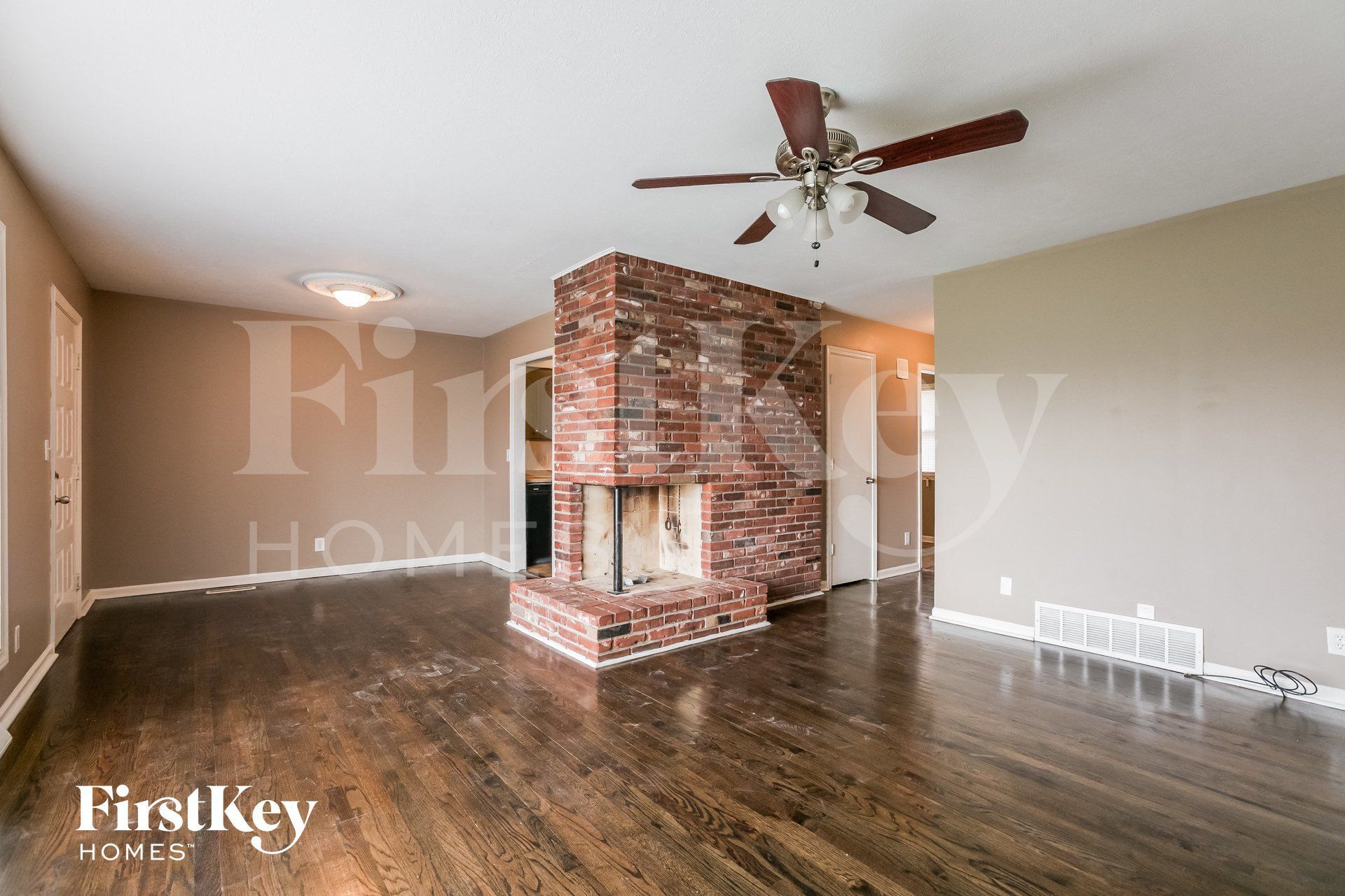 Building Photo - 804 NW Hearnes Ave