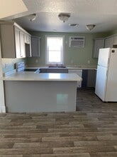 Building Photo - Bakery/Apartment