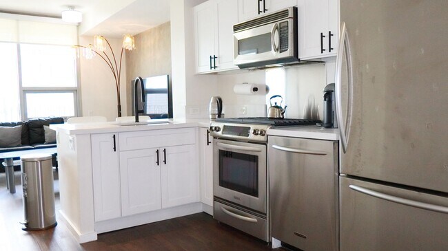 Building Photo - Downtown San Diego 1 bedroom 1 bath apartment For Rent