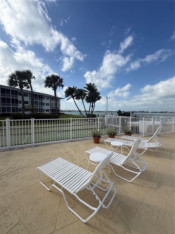 Building Photo - 775 John Ringling Blvd