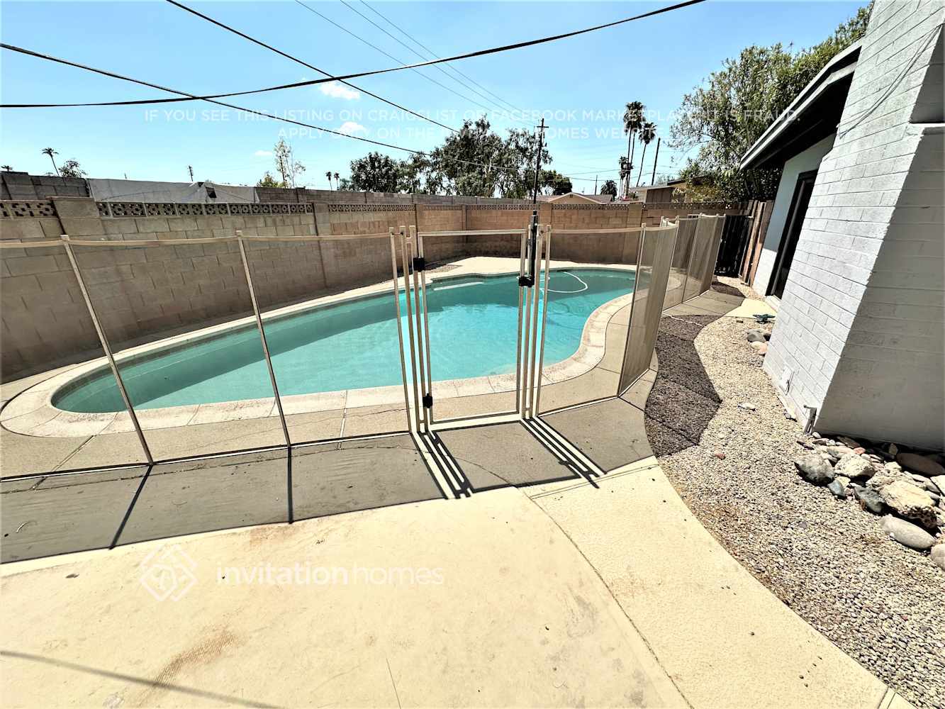 Building Photo - 1265 E Del Rio Dr
