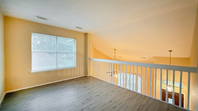 Building Photo - 17326 Harmony Hill Dr