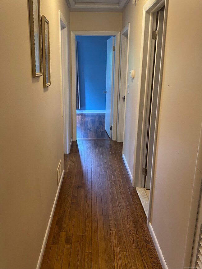 Building Photo - 161 Sleeping Giant Dr