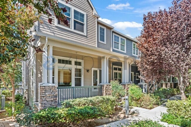 Building Photo - 367 Destino Cir