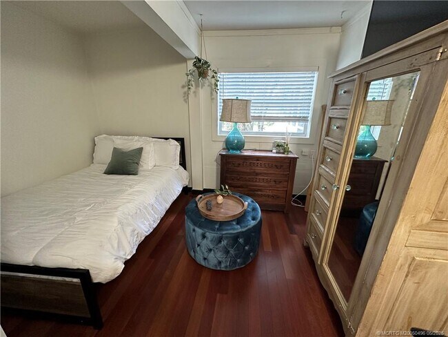 Building Photo - 4490 NE Indian River Dr