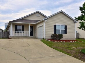 Building Photo - 7 Brushwood Ct
