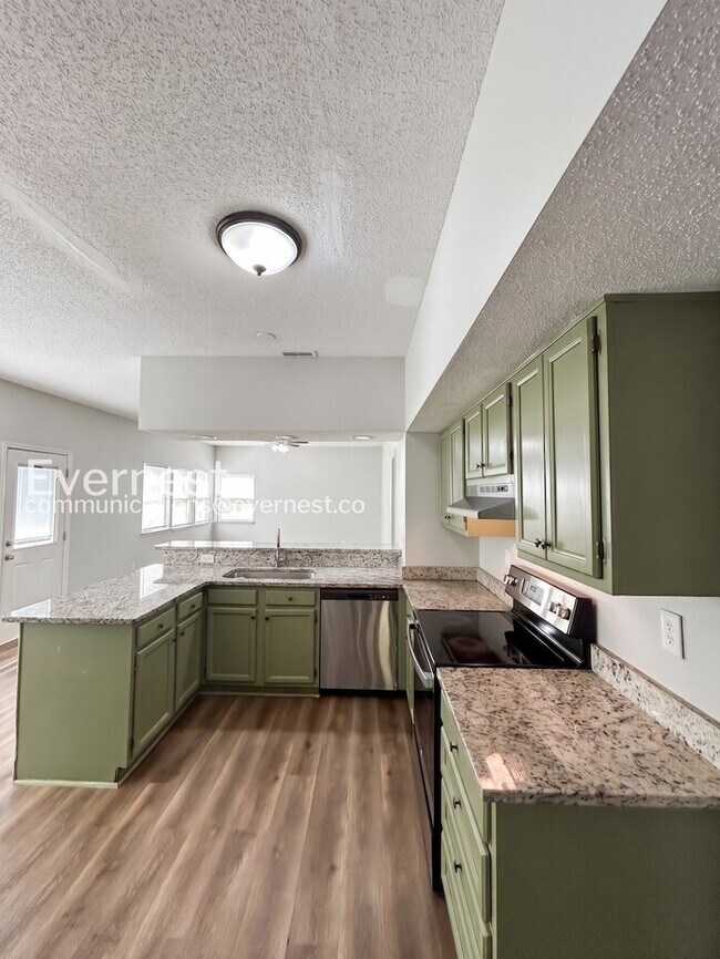 Building Photo - 9601 Marshbrooke Rd