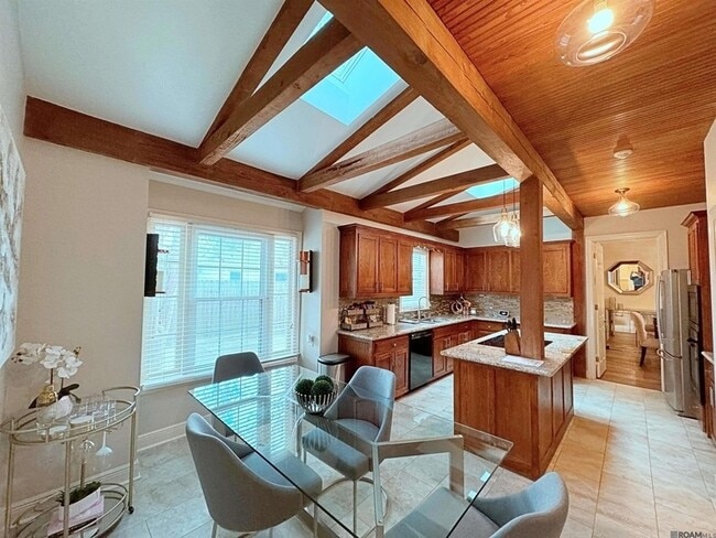 Building Photo - 11831 Thornberry Ln