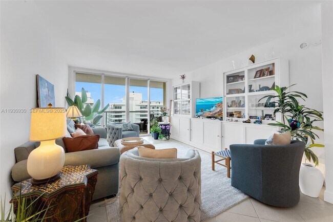 Building Photo - 5600 Collins Ave