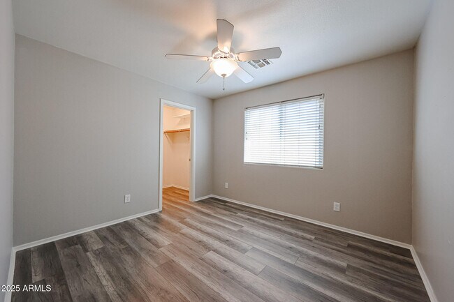 Building Photo - 3840 E Campbell Ave