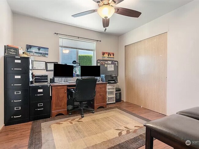 Building Photo - 2296 James Cir