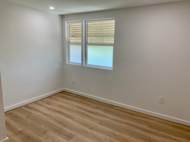 Building Photo - 1226 St Louis Dr