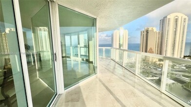 Building Photo - 16400 Collins Ave