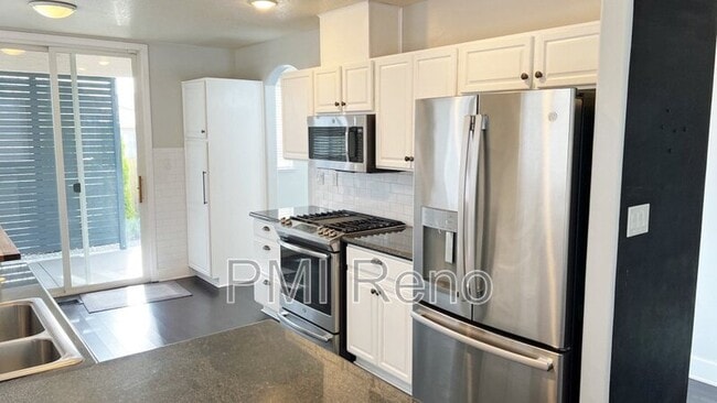 Building Photo - 7298 Heatherwood Dr