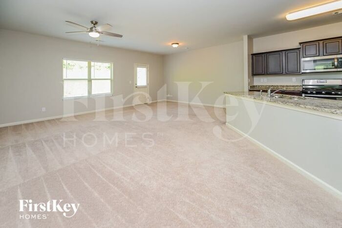 Building Photo - 530 Sunrise Ln