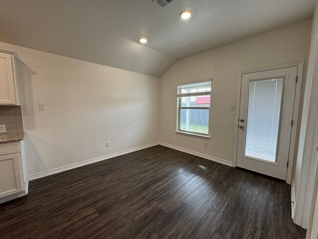 Building Photo - 3-Bedroom House for Rent in Killeen - *Save $125/Month!*