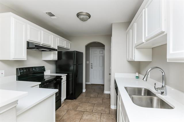 Building Photo - 8116 Raleigh Dr