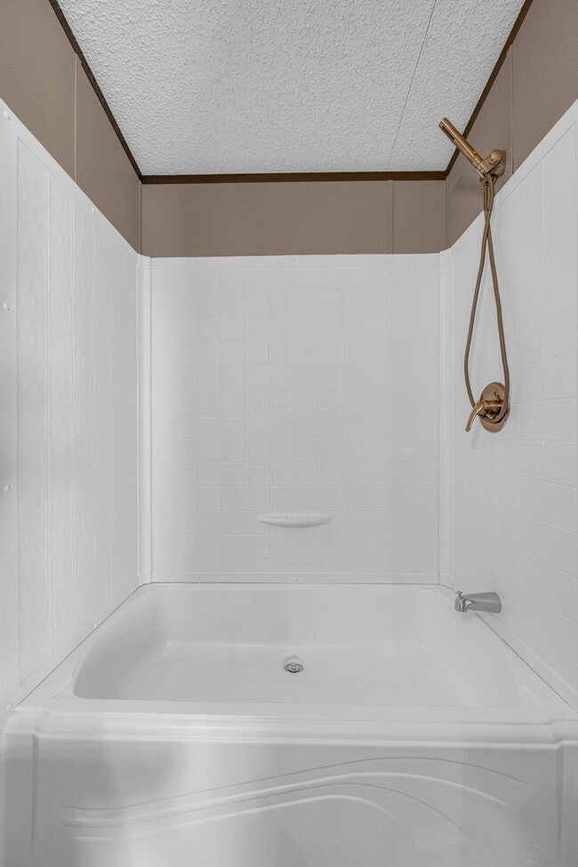 Building Photo - 2301 NW Sheridan Rd