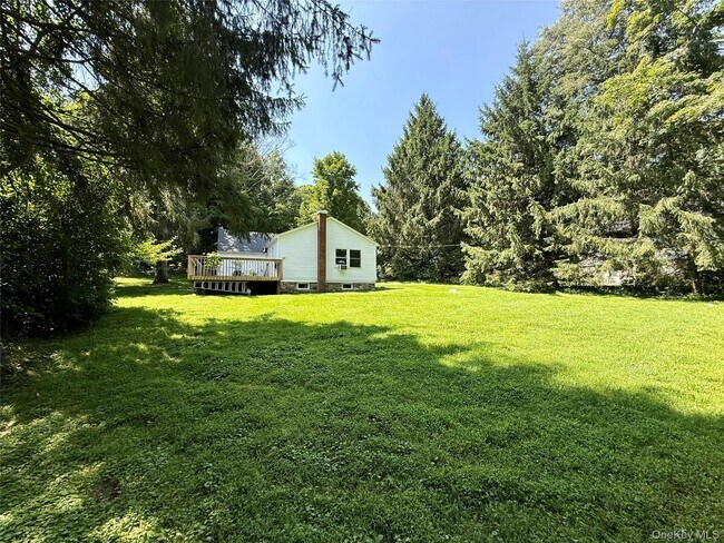 Building Photo - 12 Red Brook Rd