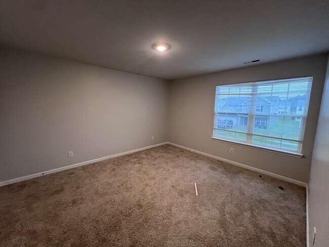 Building Photo - 4549 Sandstone Dr